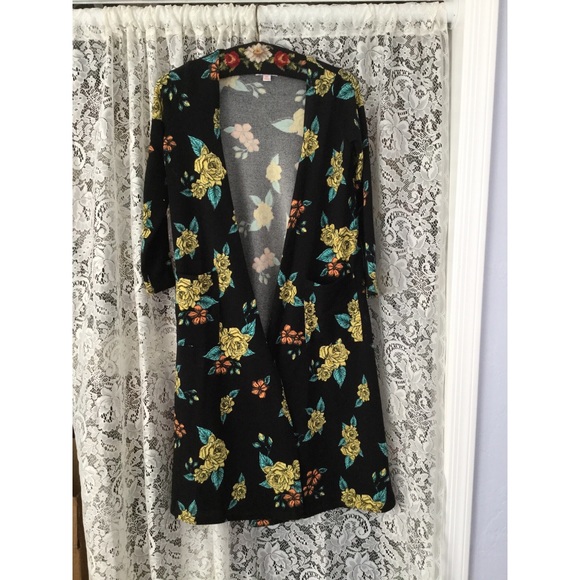 LuLaRoe Sweaters - Lularoe XS floral Sarah duster